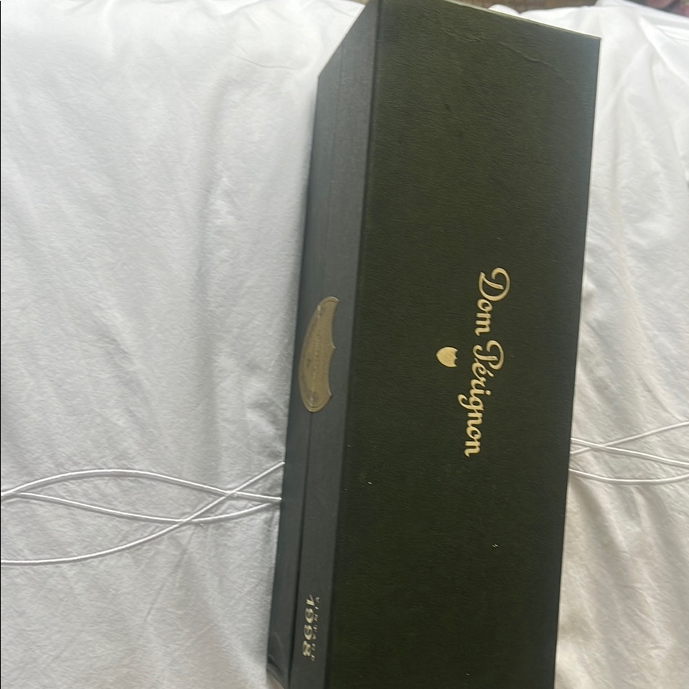 1998 Dom Perignon boxes